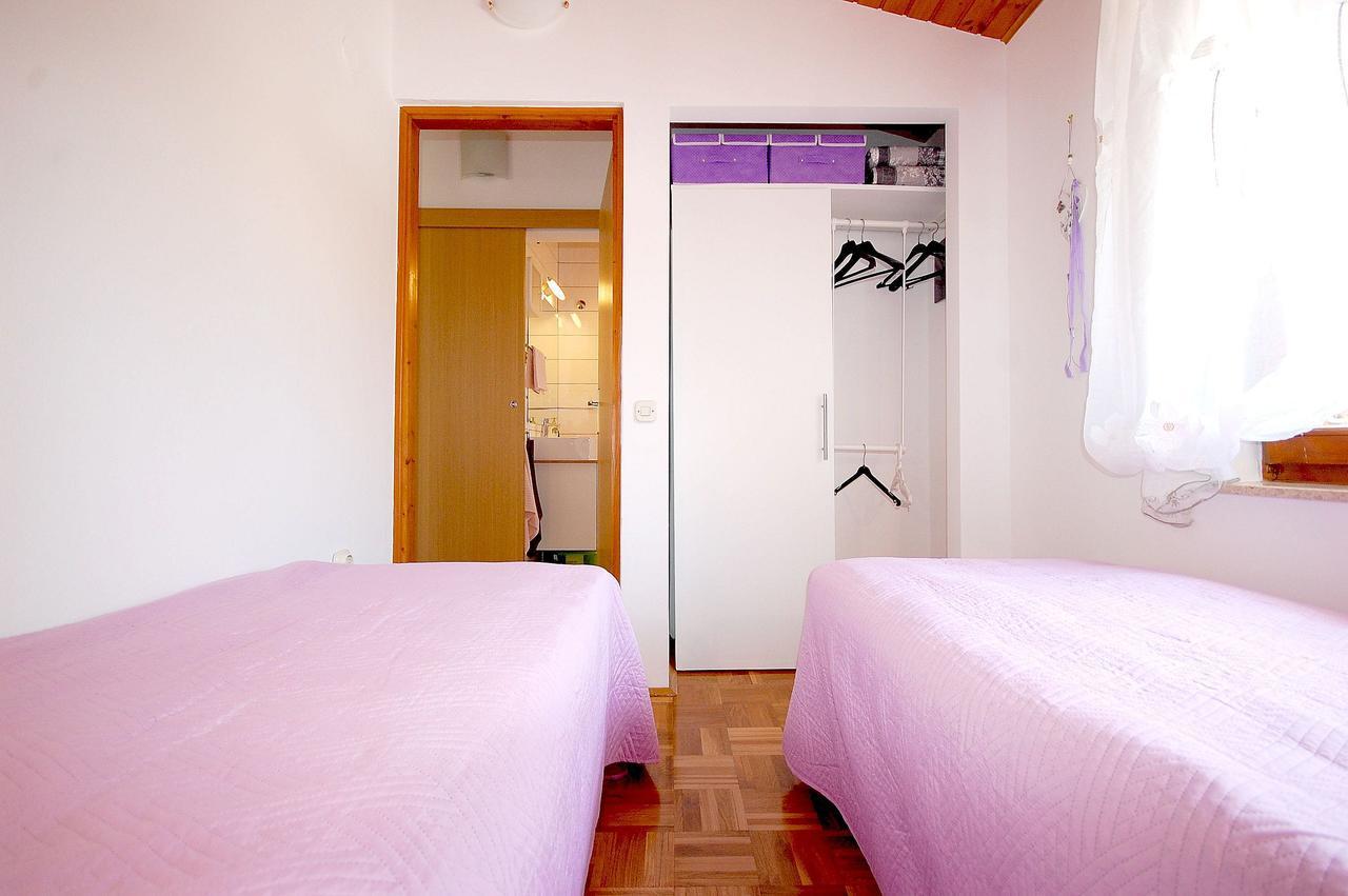 Apartment Bedenikovic By El-Pi Tours Malinska Exterior foto